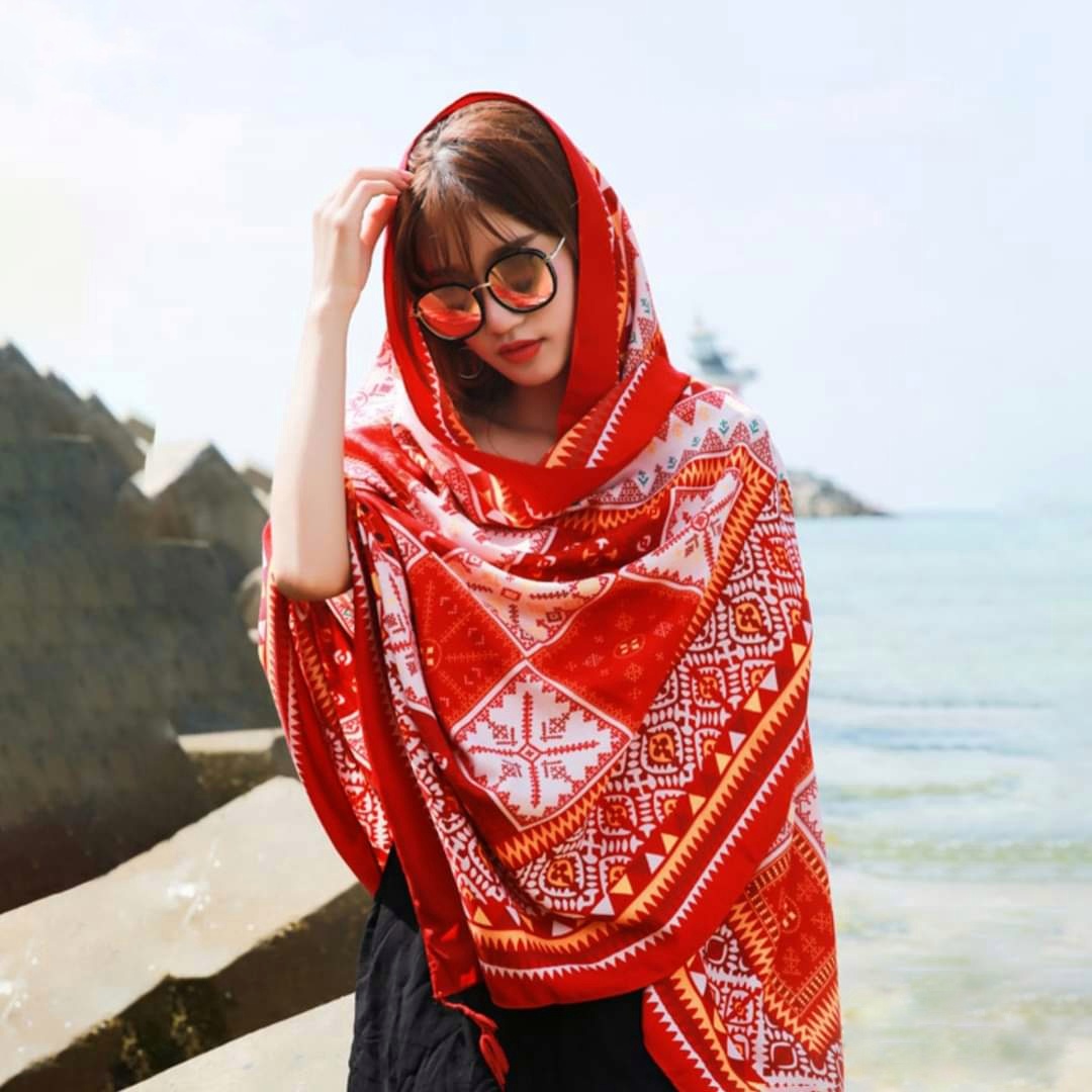 Khăn choàng Boho đi biển