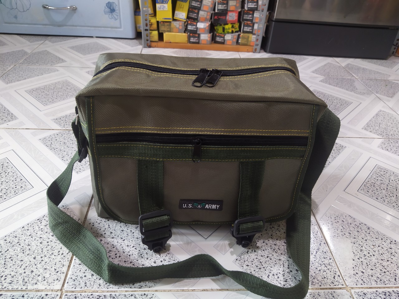 Túi đựng đồ nghề đeo chéo có móc (33cm × 23cm ×15cm )