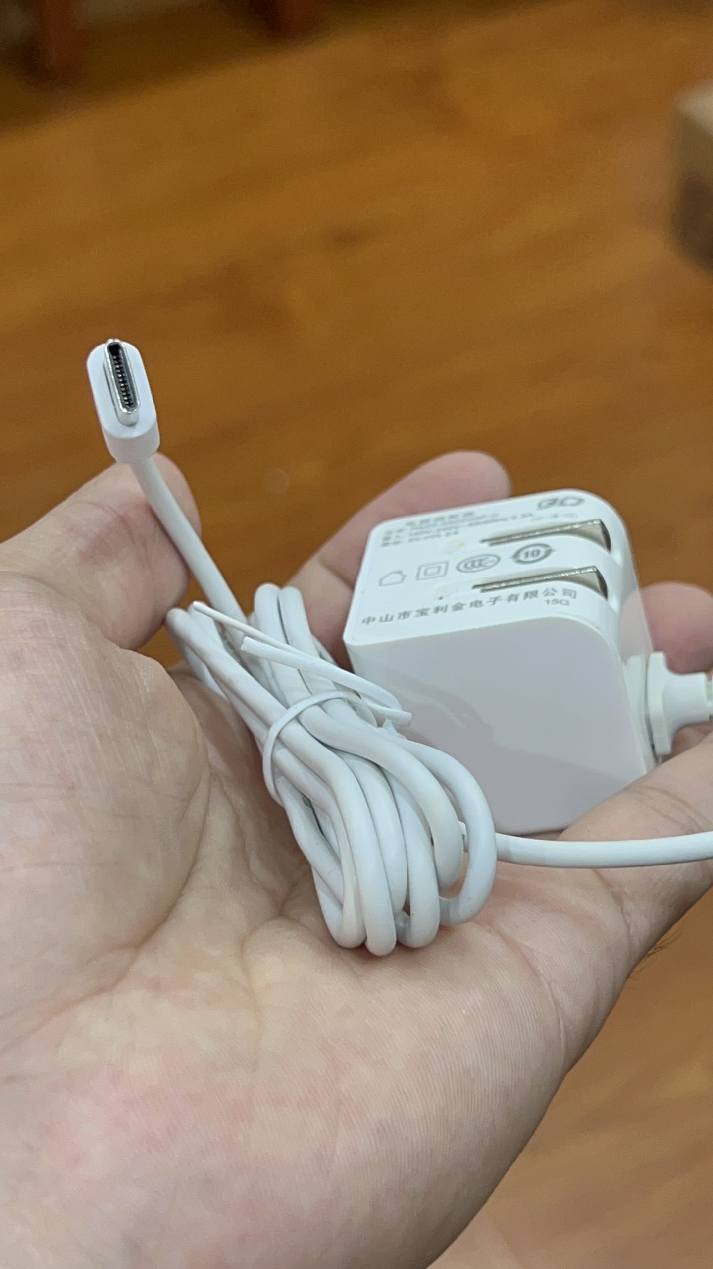 Cục nguồn chân type c 10w ,,,,