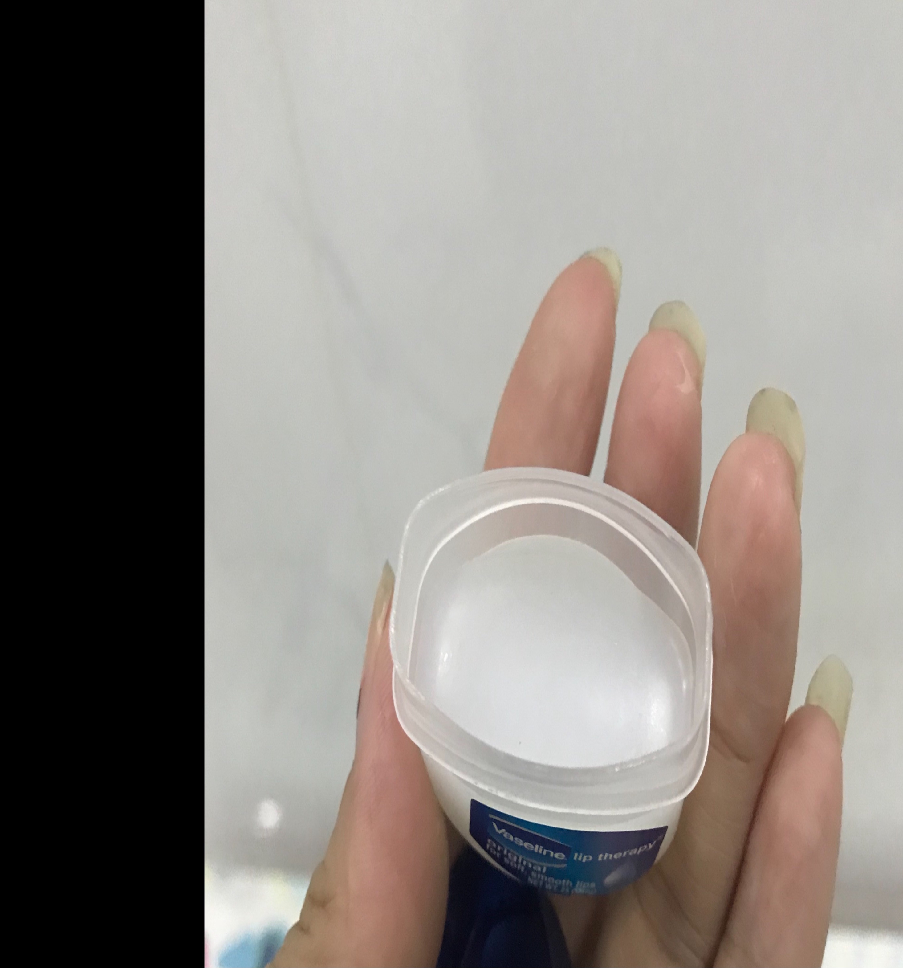 [HCM]COMBO 3 HỦ Sáp Dưỡng Môi Vaseline (3 TRẮNG)
