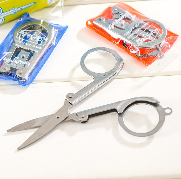 Kéo mini gấp gọn tiện dụng