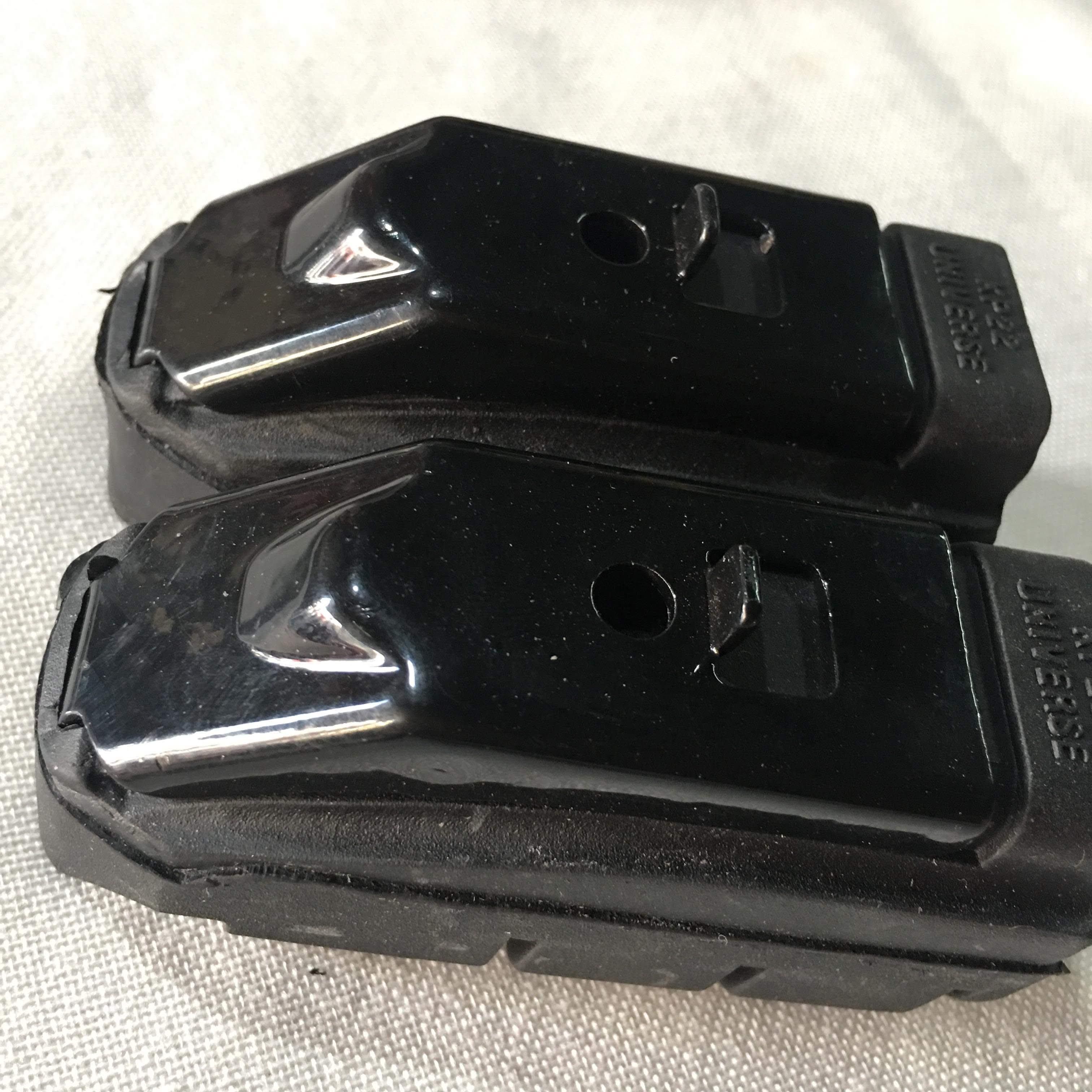 CẶP GÁC CHÂN TRƯỚC XE WINNER