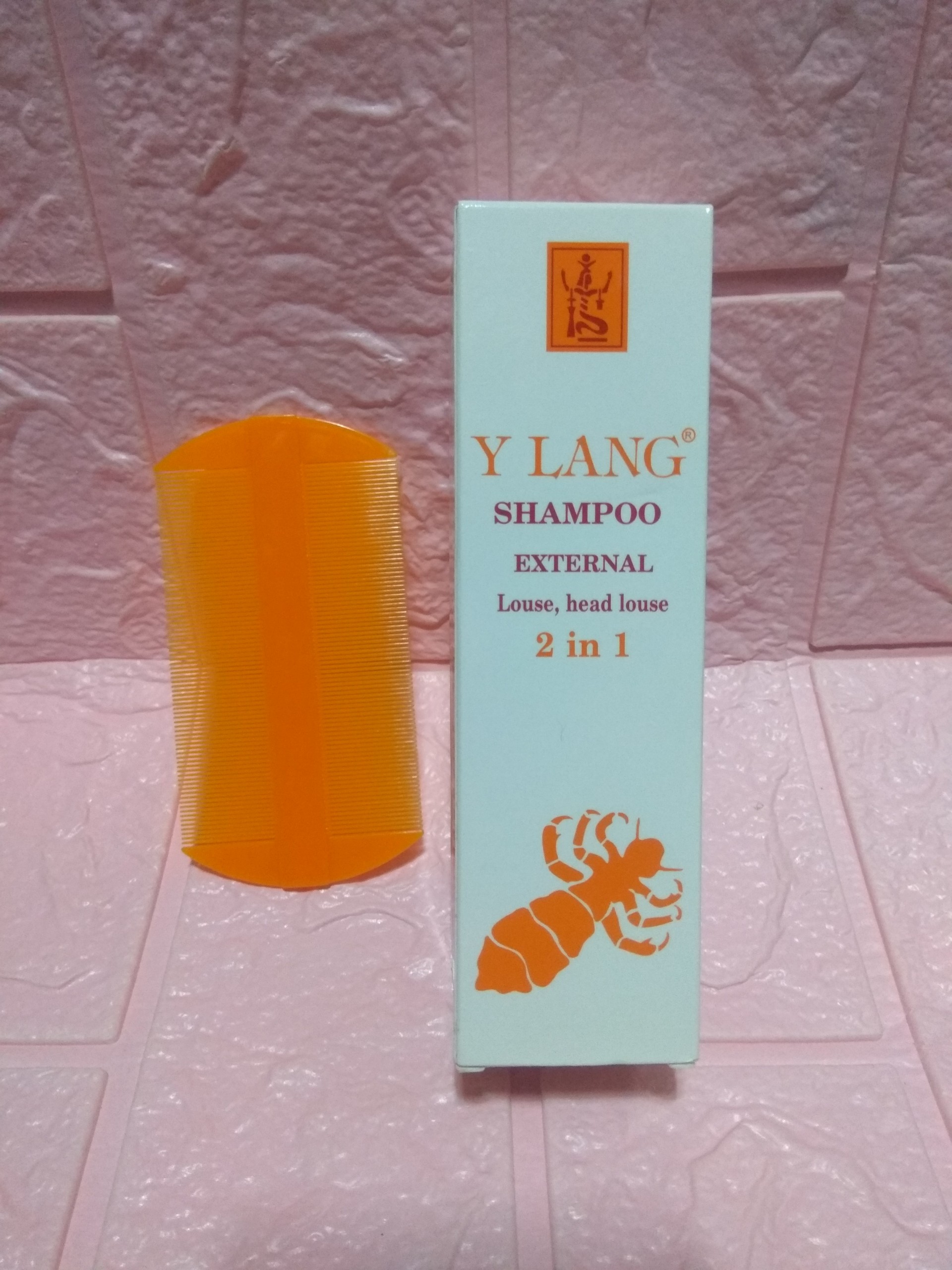 Combo dầu gội sạch Chí (Chấy) + Lược dày chải chí (Chấy)