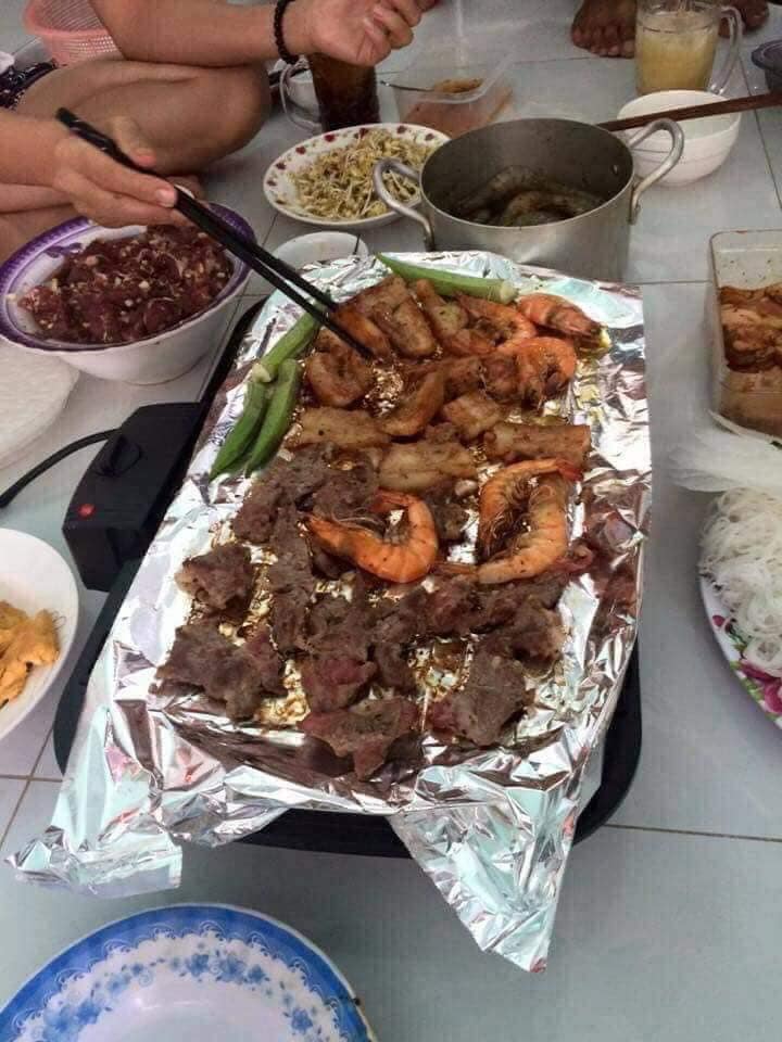 Combo 2 Cuộn Giấy Bạc Dùng Để Nướng Thịt, Tôm, Cá...