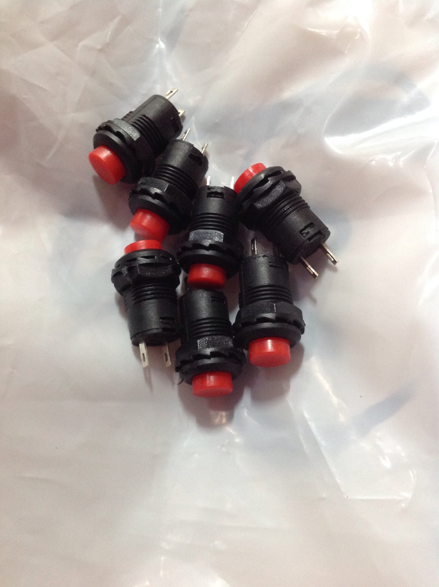 10 công tắc nhấn giữ
