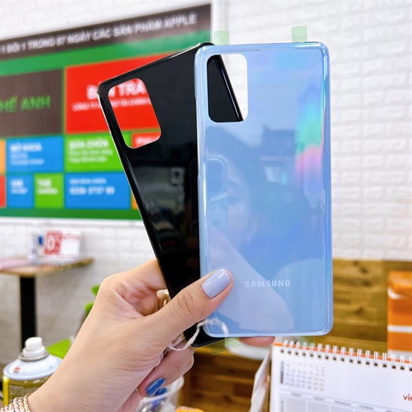 Nắp lưng Samsung S20 Plus zin đẹp gói hàng kỹ hàng như hình.