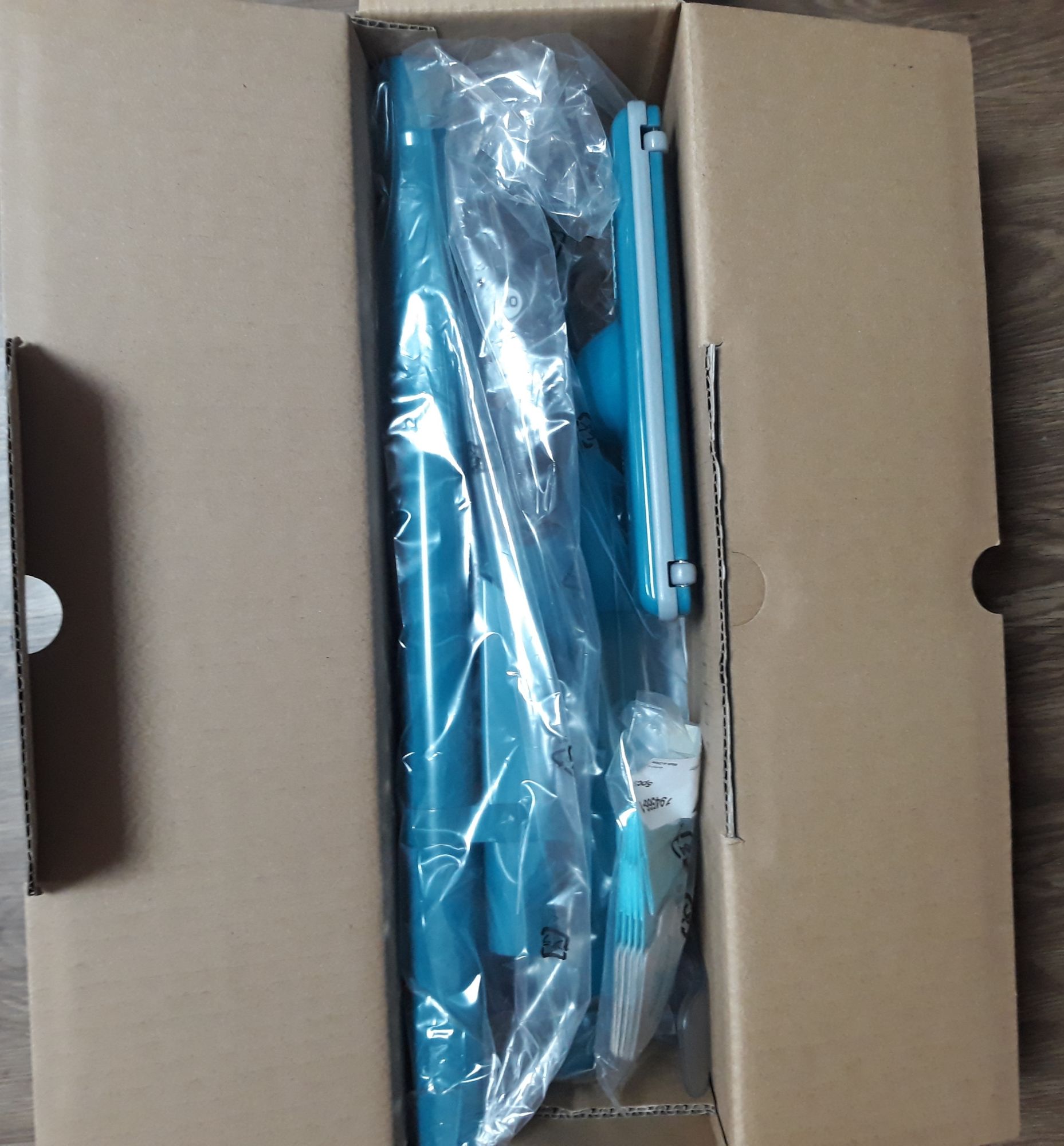 máy hút bụi makita DCL182Z