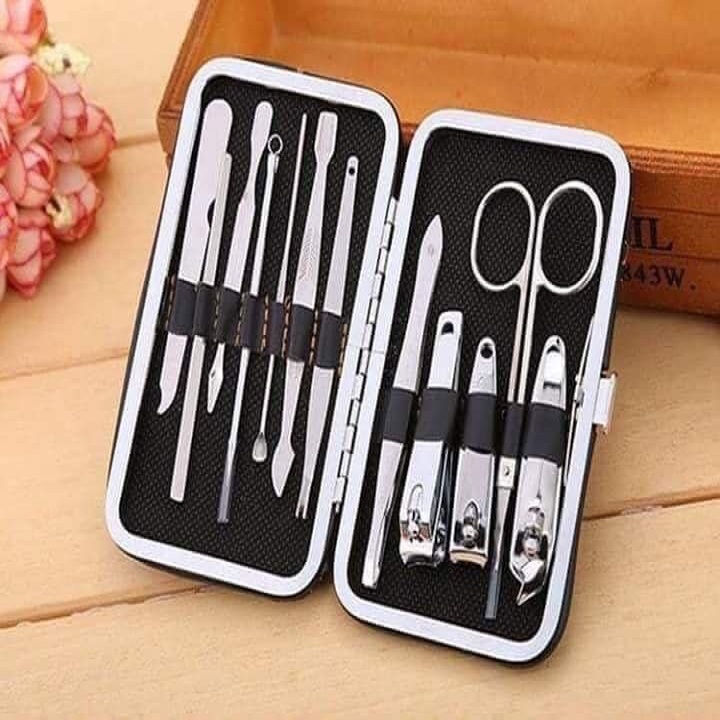 Bộ bấm móng tay 12 món tiện dụng