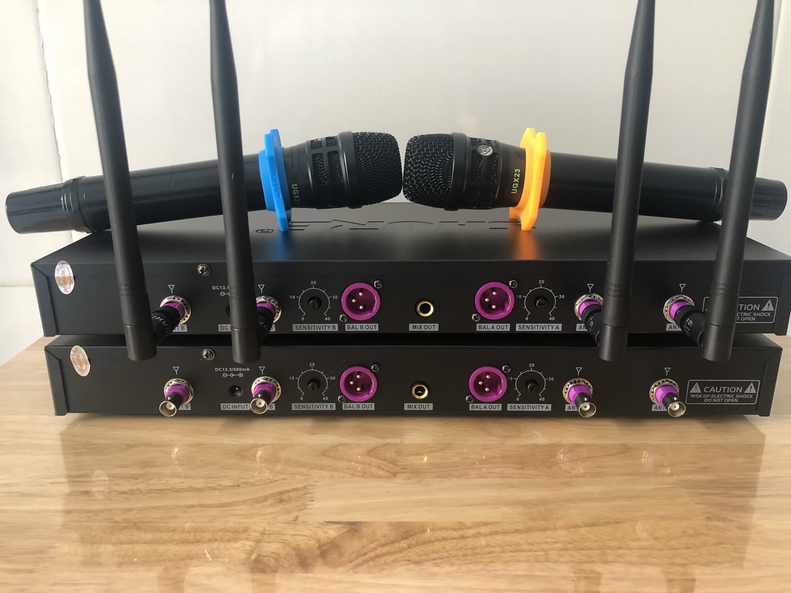 Micro không dây SHURE UGX23