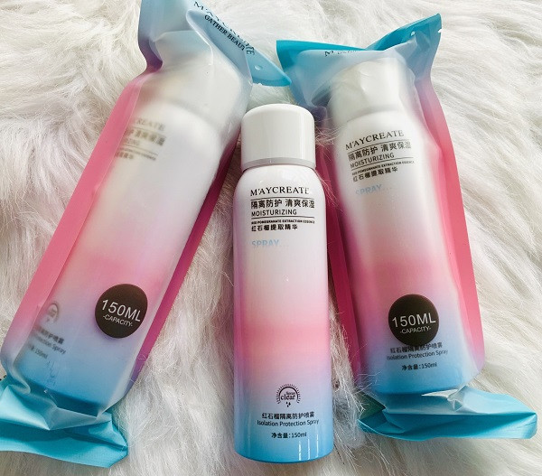 Xịt chống nắng trắng da Maycreate Moisturizing Spray nội địa Trung
