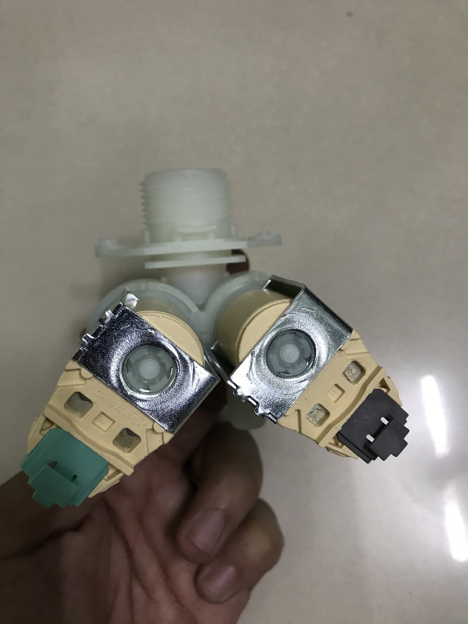 [HCM]van cấp nước máy giặt đôi Electrolux