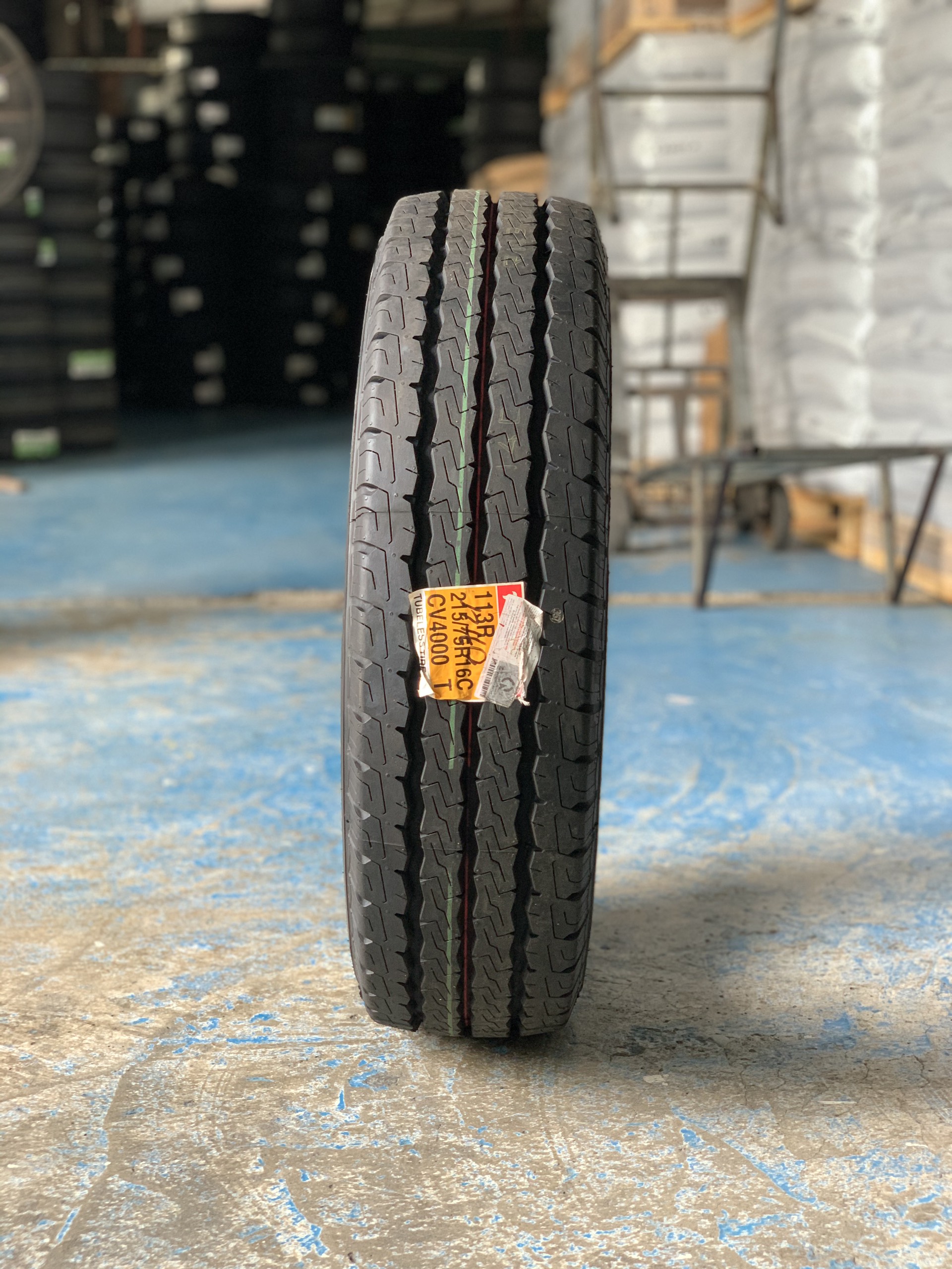 Lốp bridgestone 215/75r16 cv4000