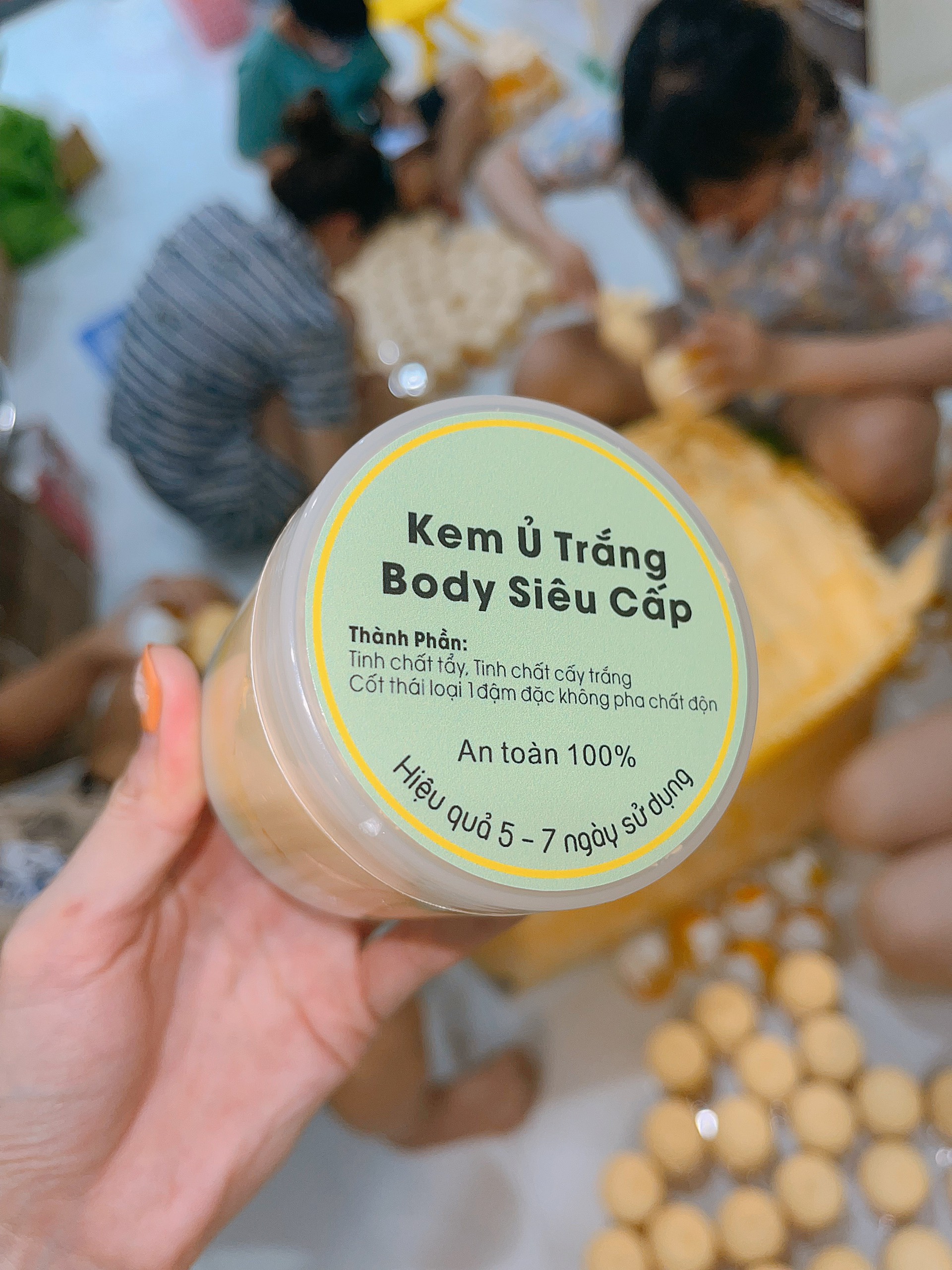 Kem ủ trắng body siêu cấp trắng nhanh sau 5-7 ngày sử dụng-camlinhshop