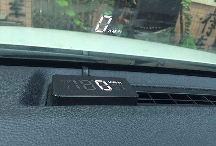 Hiển thị tốc độ trên kính lái – HUD A100