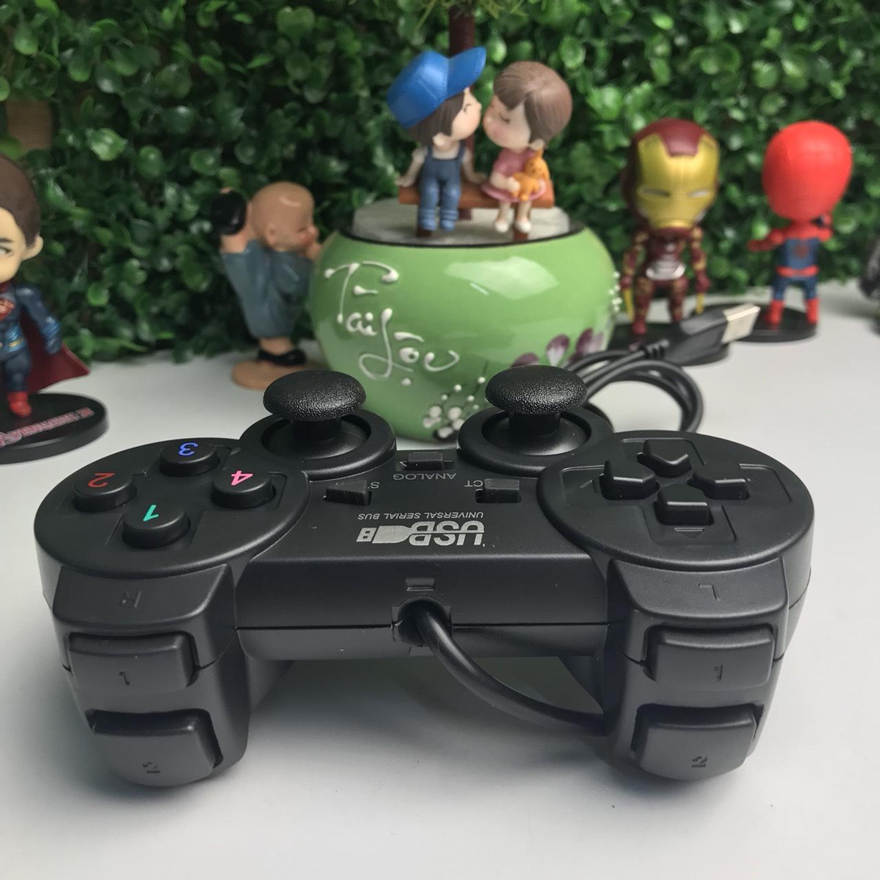 Tay cầm chơi game cho PC/Laptop cổng USB đen (có gạt Analog và có rung)
