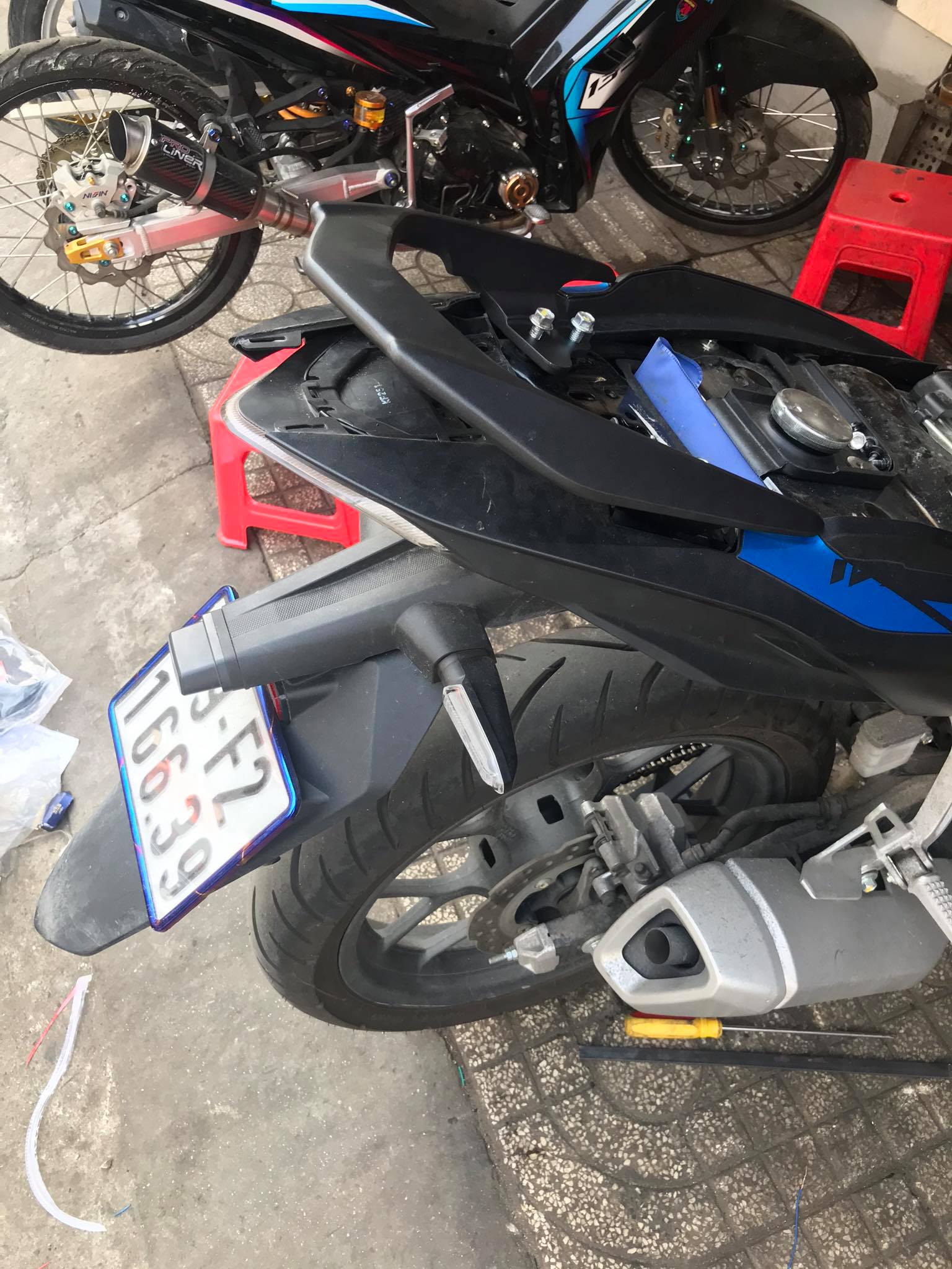 Pat cảng winner gắn winner x ( chỉ pát )