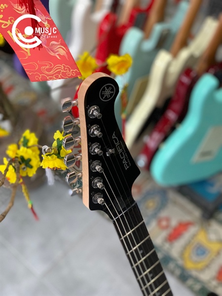 Đàn Guitar điện Yamaha Pacifica 212 VFM - Translucent Black (TBL)