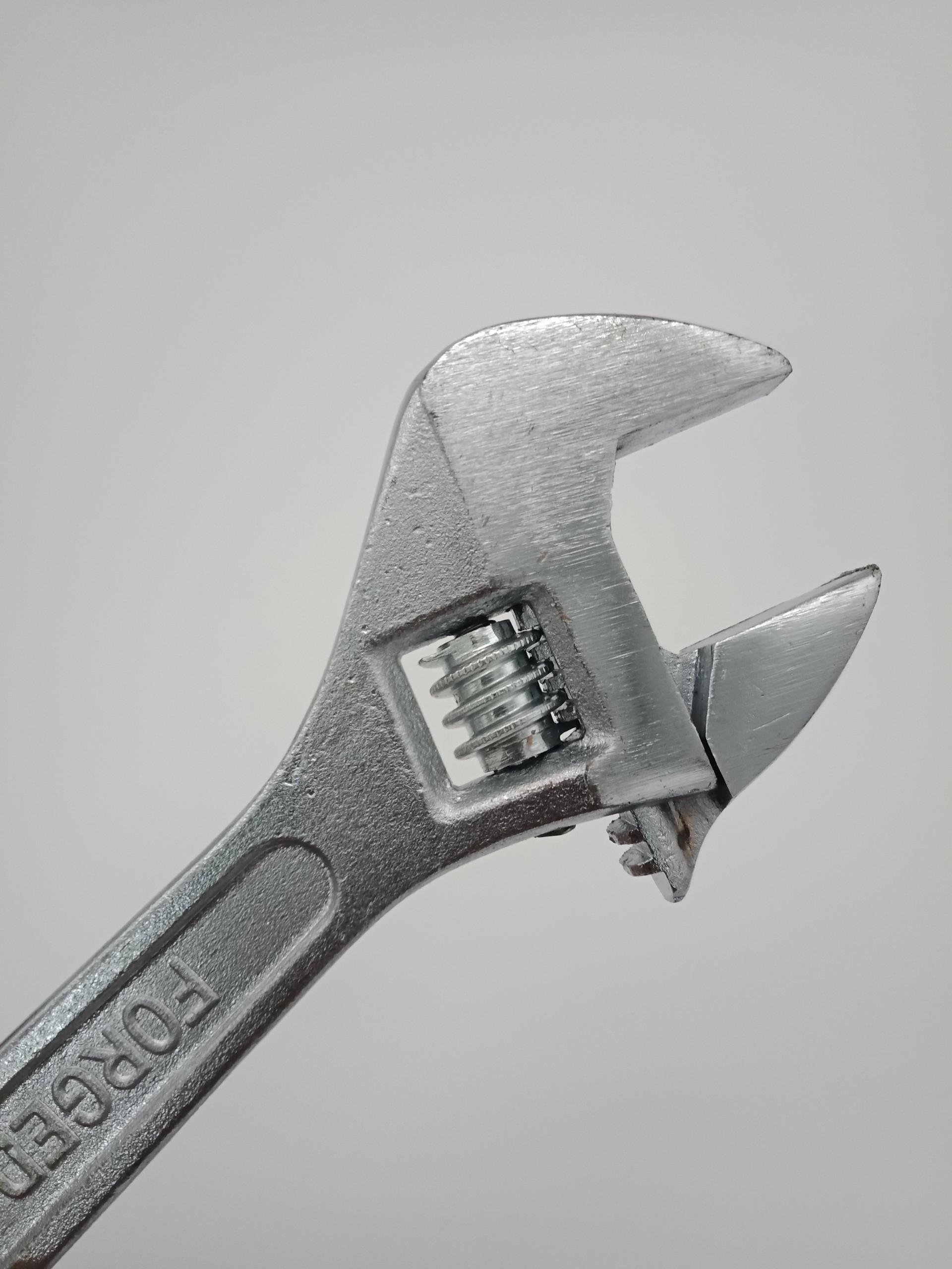 [HCM]Mỏ lết xi trắng size 6 8 10