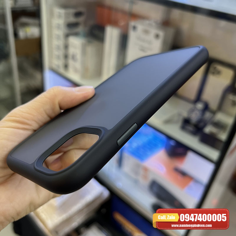 Ốp lưng iPhone 11 Likgus lưng nhám chống sốc tốt