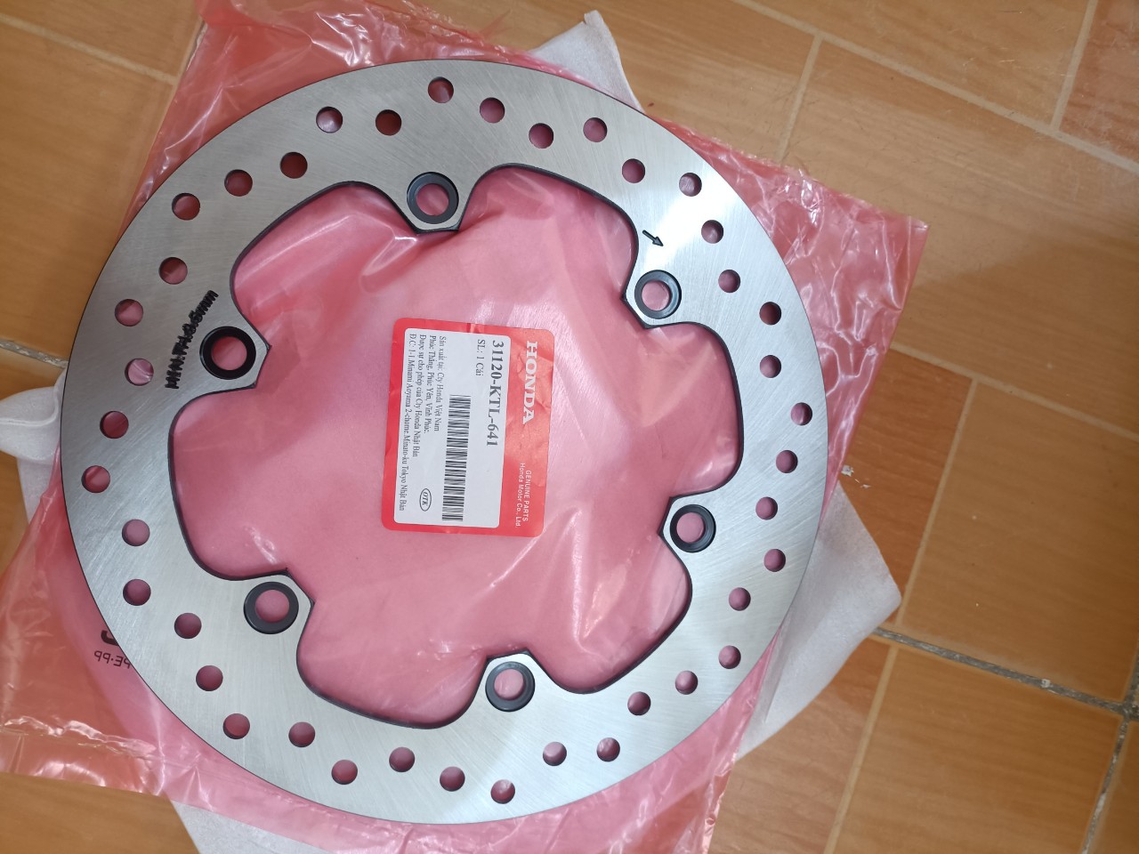 Đĩa thắng trước xe Winner