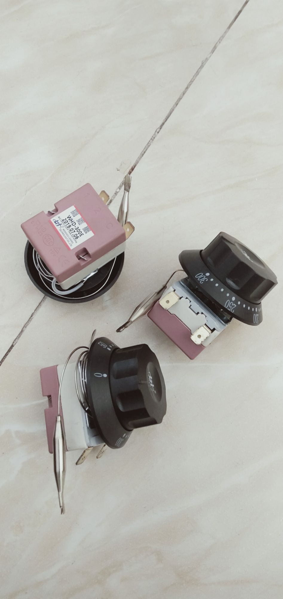 Núm chỉnh nhiệt độ 300