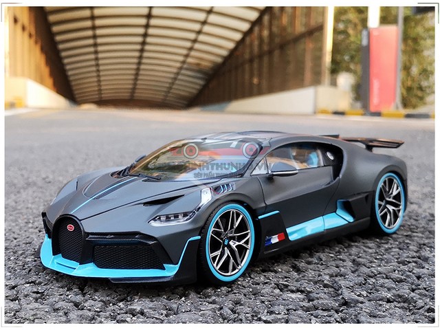Xe mô hình Bugatti Divo, TL 1:24