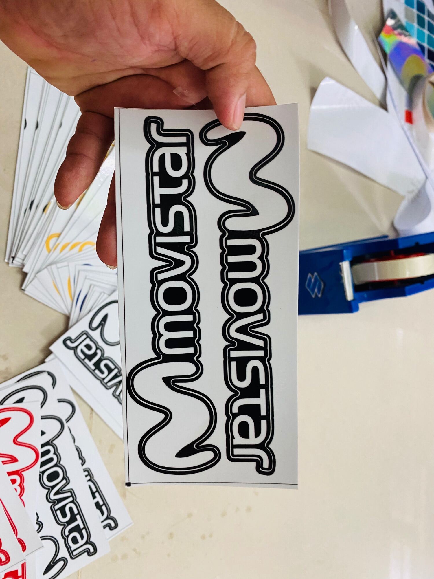 Logo chữ Movistar