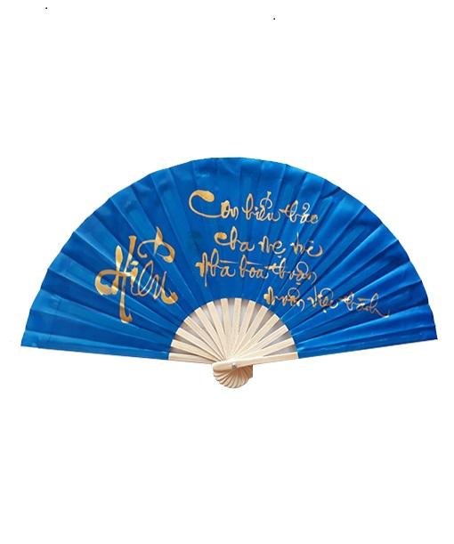 Quạt màu hè - Quạt vải viết chữ thư pháp cực đẹp (giao màu ngẫu nhiên)