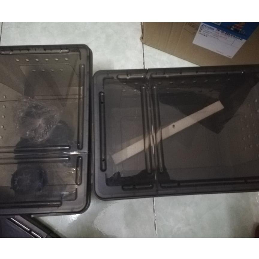 [HCM]Hộp nuôi pet màu đen (32*22*15cm)