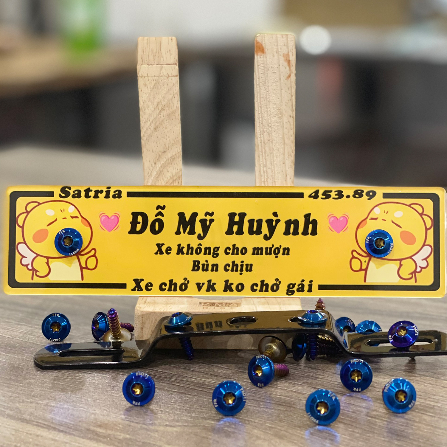 Bảng tên xe kiểu Thái Malaysia in UV công nghệ mới nhất - Thiết kế theo yêu cầu