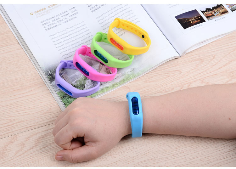 [HCM]Vòng Tay Tinh Dầu Đuổi Muỗi Cho Bé Nhiều Màu Tiện lợi