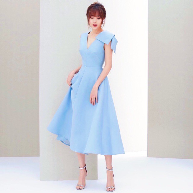 Đầm xanh form dài nơ vai