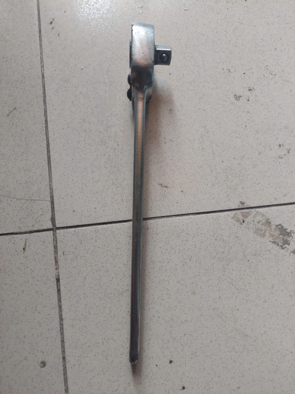 Cần siết mở tự động 1/2 hàng bãi nhật