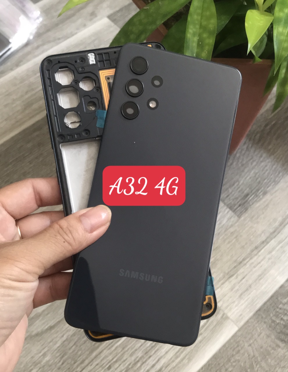 Bộ Vỏ sườn samsung A32 (4G) ( bộ gồm lưng. sườn.khung xương, phím. kính camera)