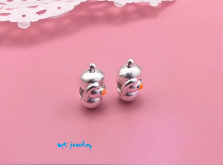 Charm vịt con chào cờ bạc 9999