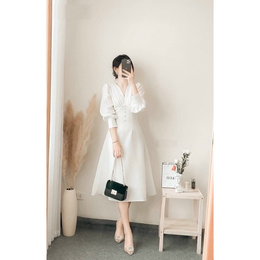 ĐẦM  TRẮNG TAY DÀI, CỔ V, NÚT BỌC (có ảnh thật) MS31