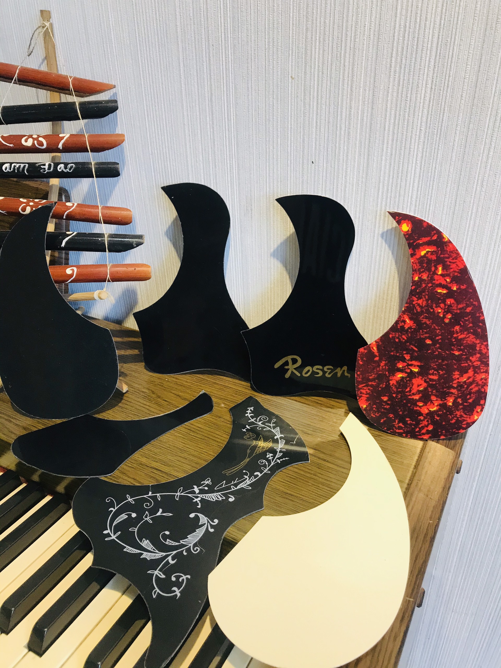 Miếng dán chống xước Có Hoa Văn cho Đàn Guitar