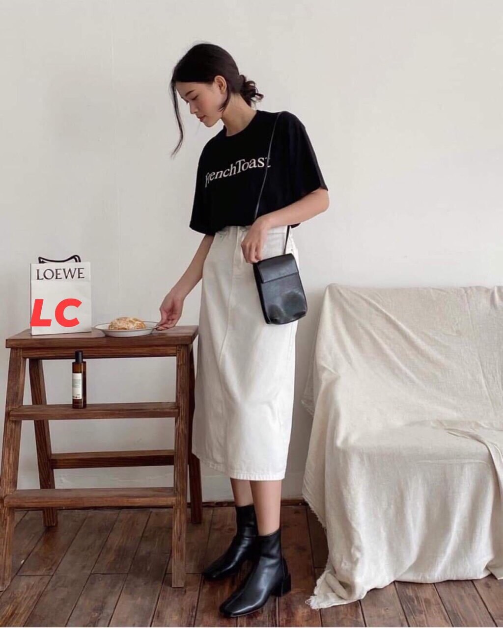 Set áo phông nữ đen in chữ mix chân váy kaki trắng dài cực xinh AD08