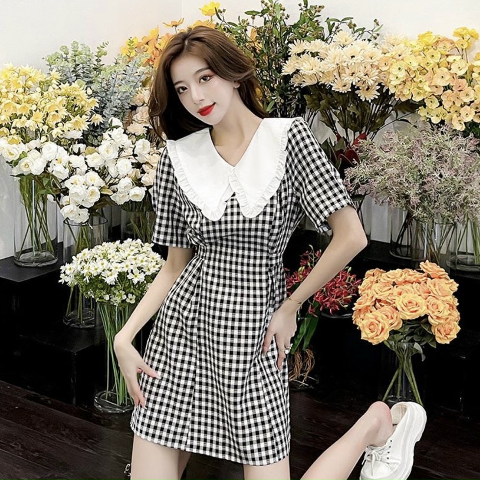 Đầm caro đen cổ trắng thắt nơ