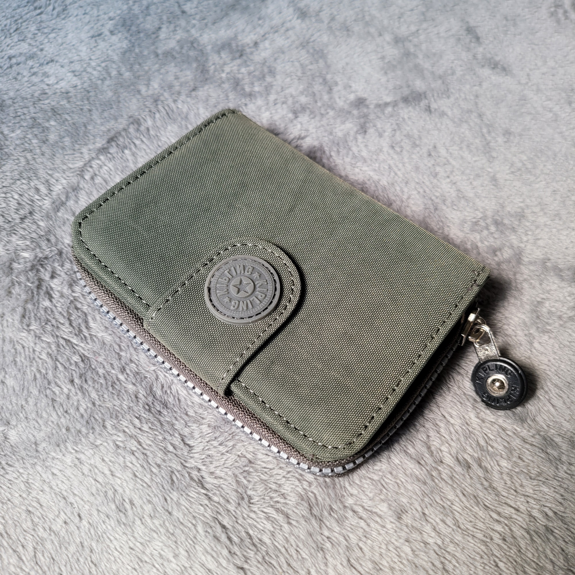 Ví Ngắn Cầm Tay Chất Liệu Vải Dù Kháng Nước, Bóp Đựng Tiền Và Thẻ Ngân Hàng Card Visit, Bóp Tiền Có Kích Thước 13x9x2cm