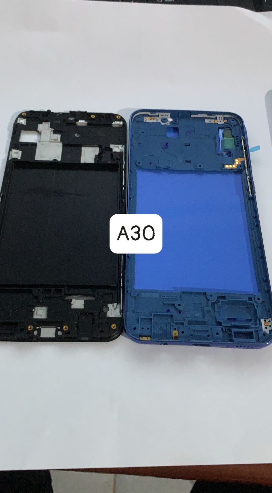 bộ sườn vỏ a30 -samsung (gồm vỏ sườn,lưng,nút tăng giảm,kính cam)