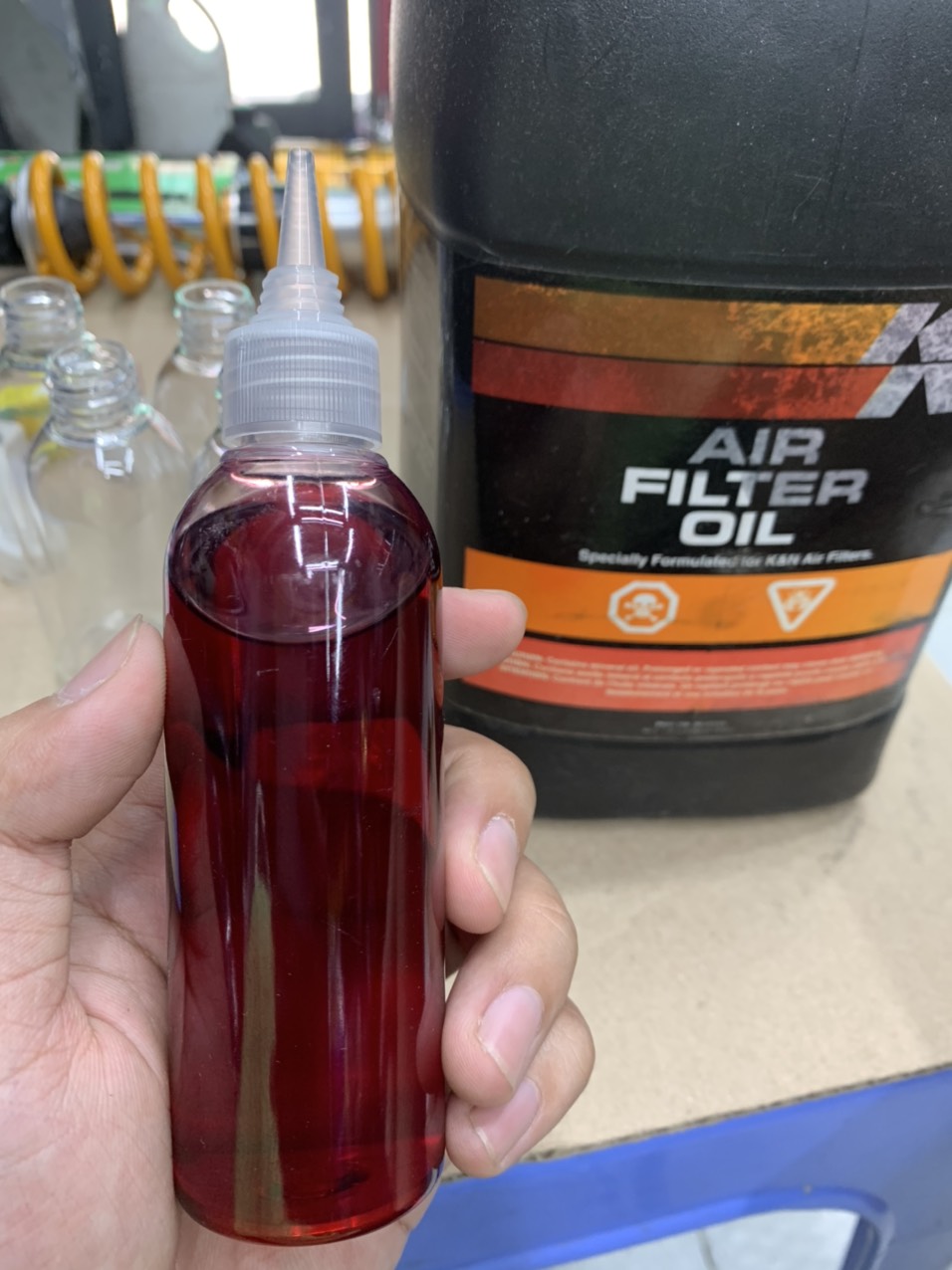 Dầu tẩm lọc gió k&n air filter oil - 100ml chính hãng