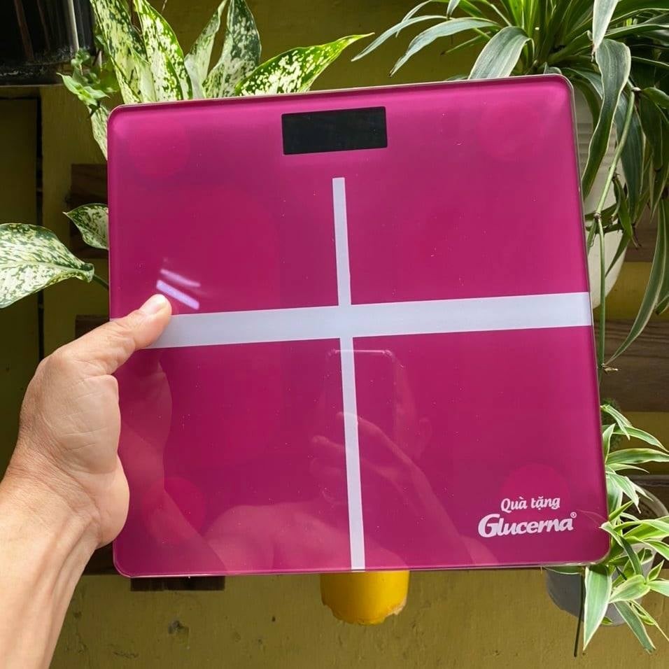 CÂN ĐIÊN TỬ ENSURE GOLD / GLUCERNA MẶT KÍNH CƯỜNG LỰC HOA KỲ - CÂN SỨC KHỎE CÓ CẢM BIẾN NHIỆT ĐỘ MÔI TRƯỜNG