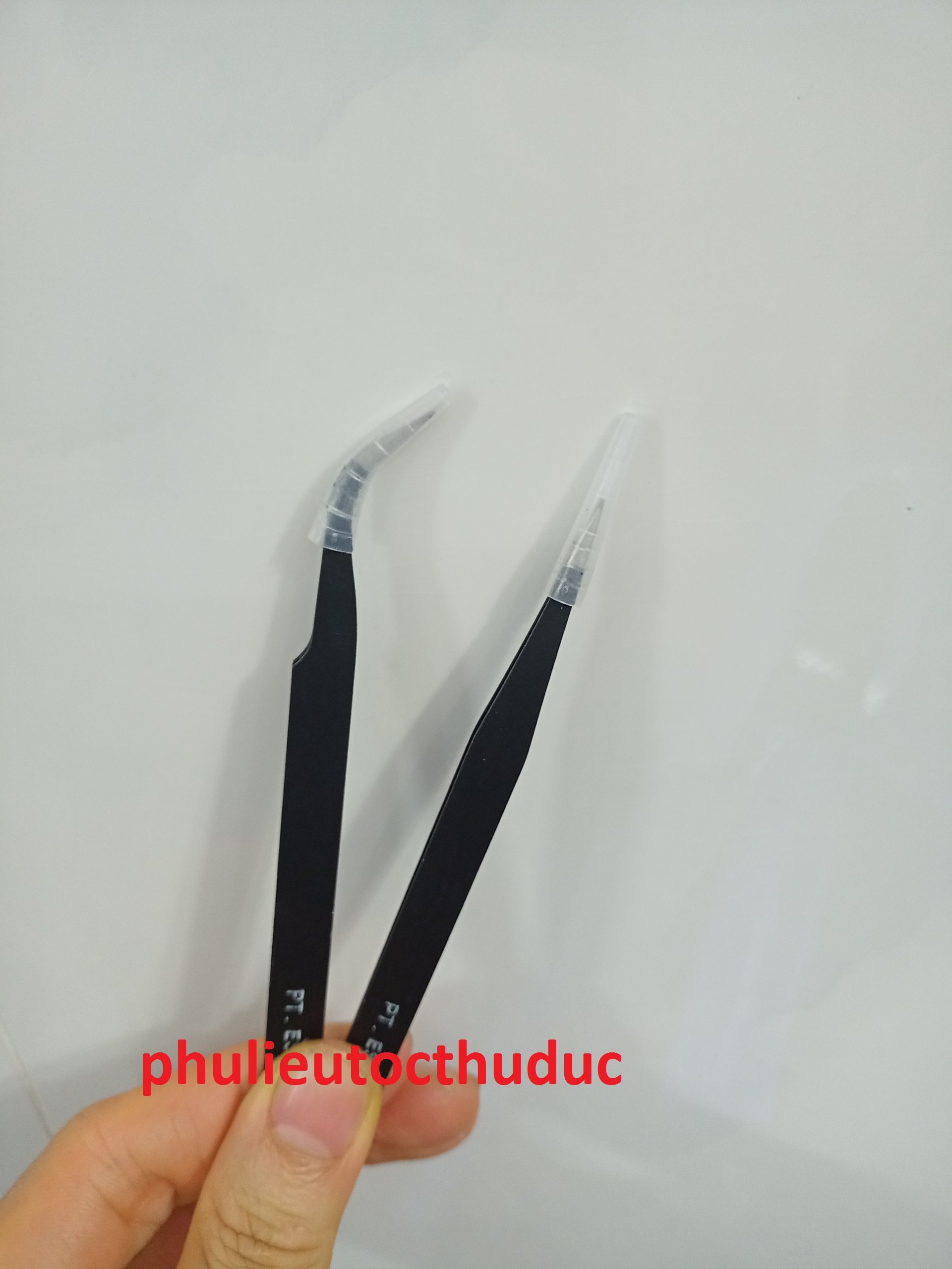 Nhíp cong inox HRC đen - phụ liệu tóc Thủ Đức