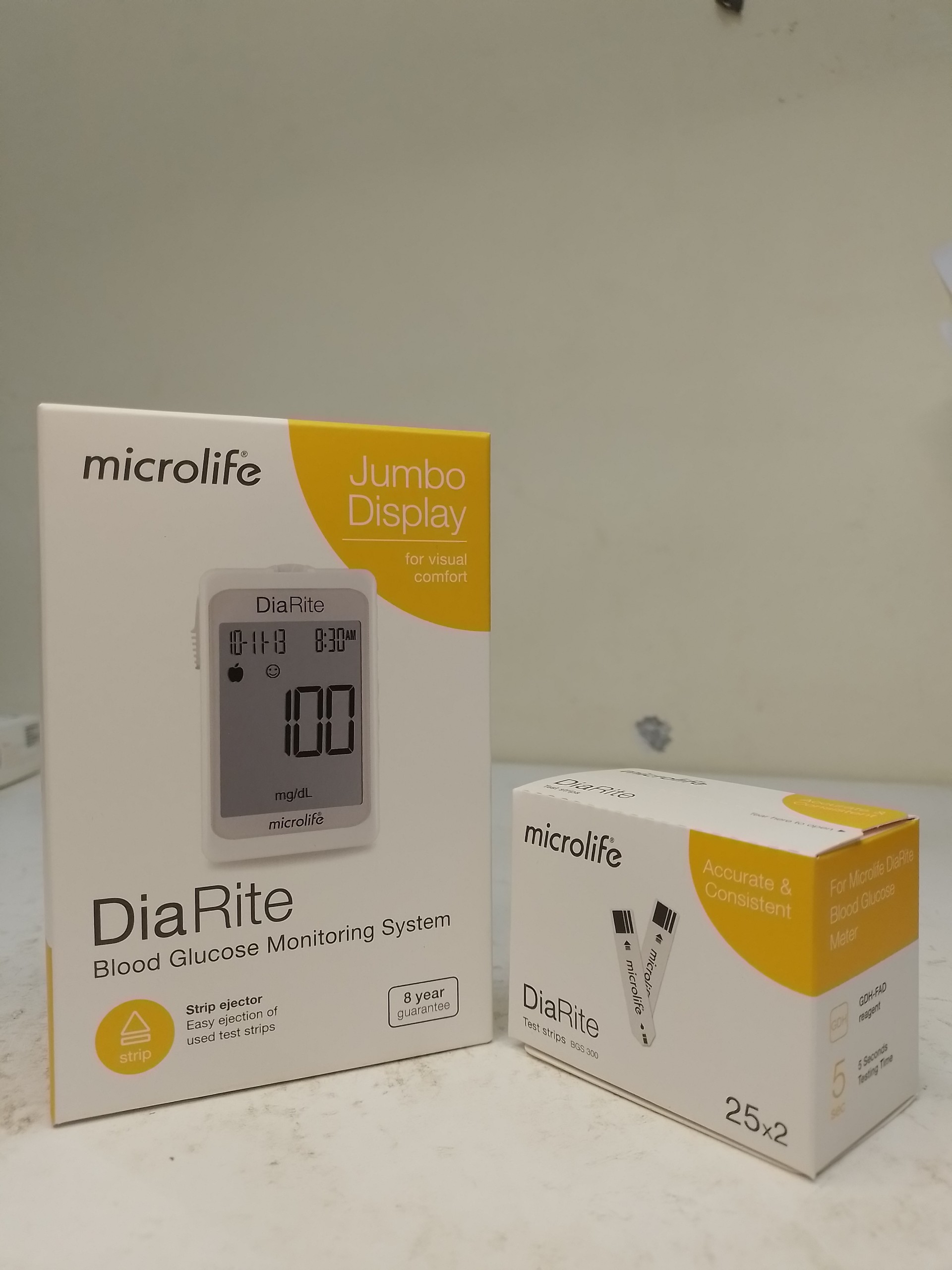 Máy Đo Đường Huyết Microlife DiaRite BMG (Máy kèm 50 Que đo đường huyết)