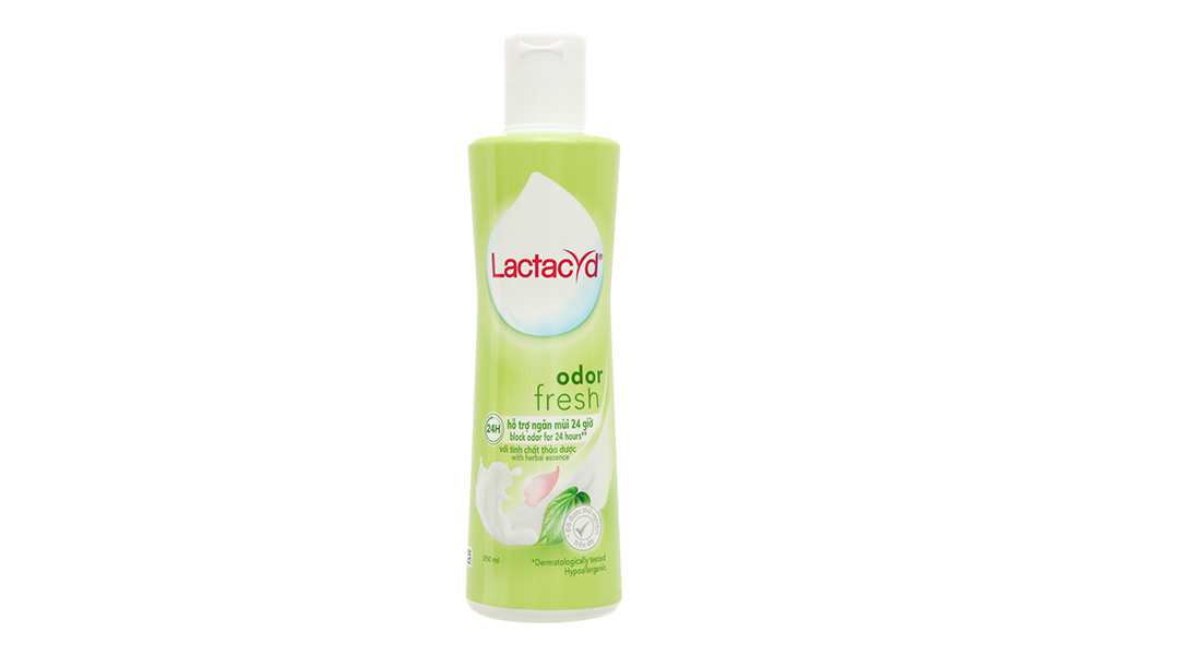 Dung dịch vệ sinh phụ nữ từ lá trầu không và nước hoa hồng Lactacyd Odor Fresh ddvs nước rửa phụ khoa. Cophar