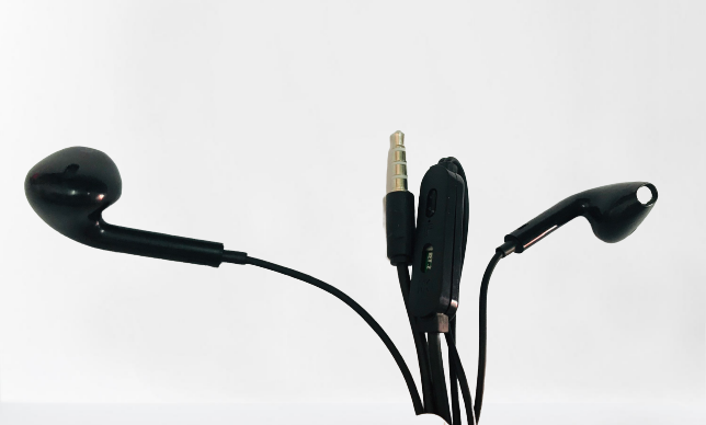 (HCM) Tai nghe điện thoại nhét tai PQK 01 âm thanh cực êm có mic