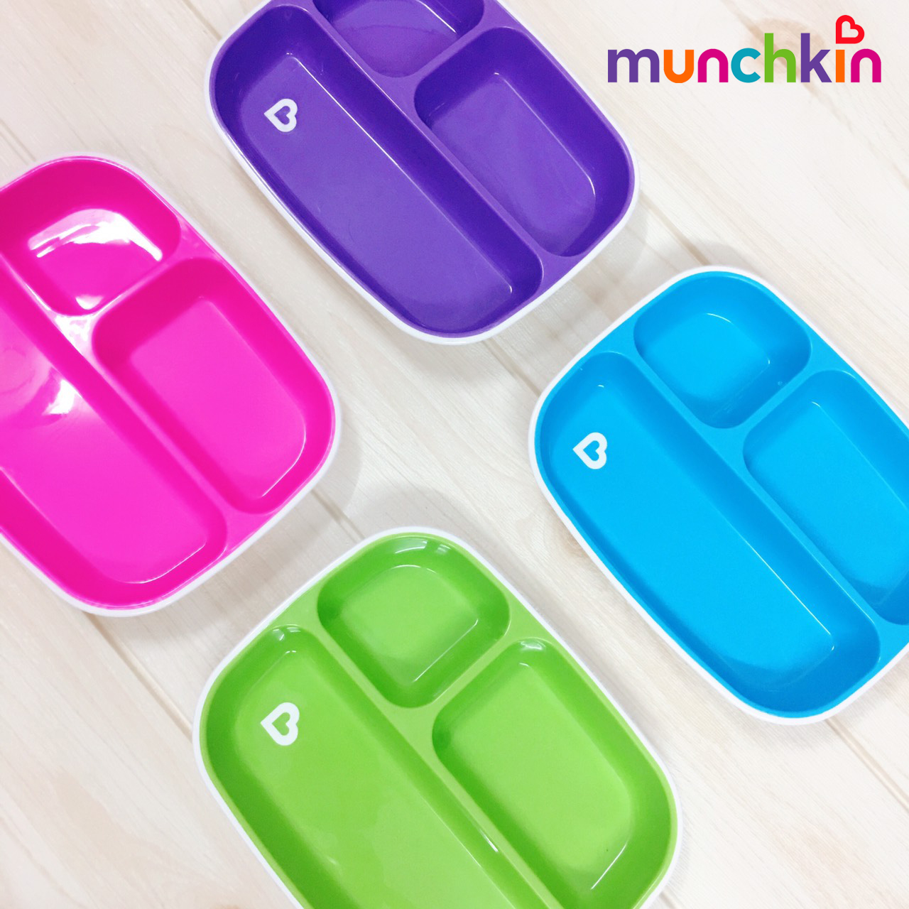 Khay ăn dặm chia ngăn chống đổ Munchkin [Hàng chính hãng]