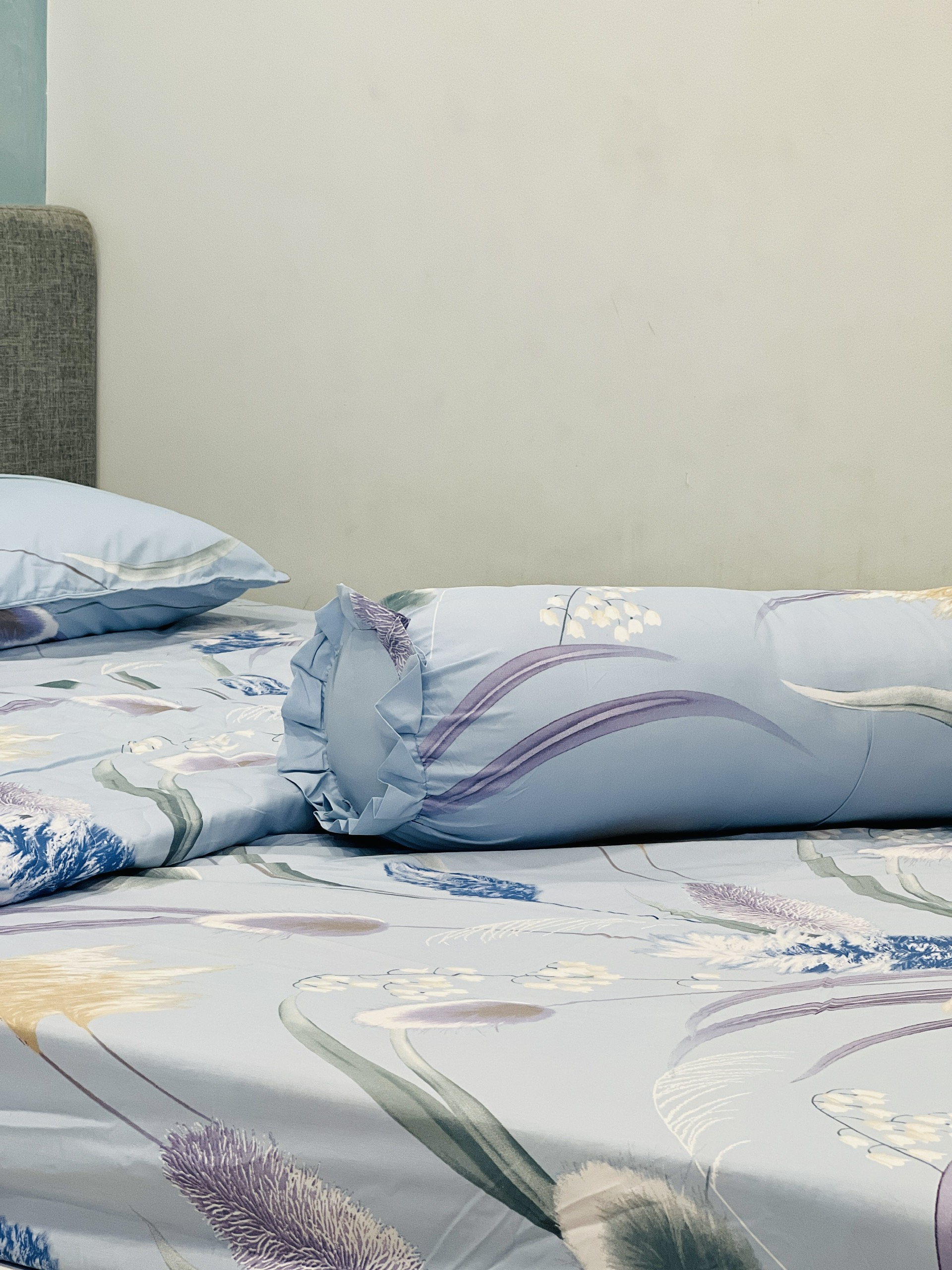 Bộ Drap lụa Tencel cao cấp 4 món - hoa cỏ lau
