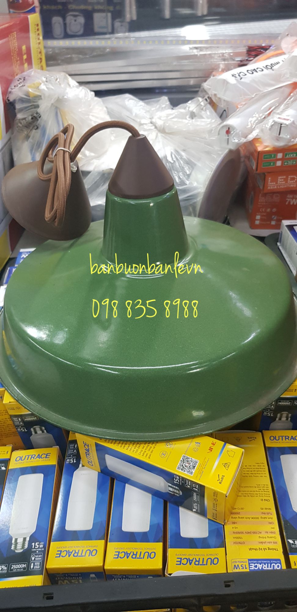 Chao đèn thả trần men D350